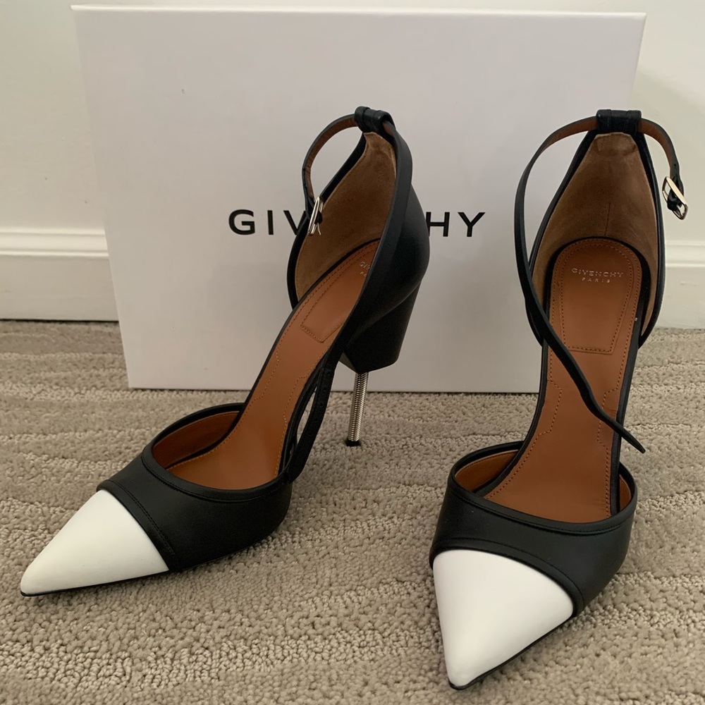 Givenchy escarpine heels ankle strap pump 40